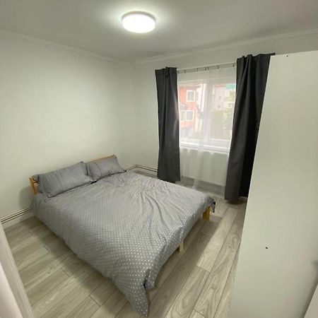 Apartament Lägenhet Lugoj Exteriör bild